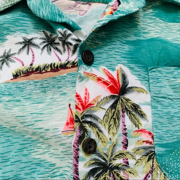 Vintage Women’s Cropped Hawaiian Shirt - Picture 2 of 6